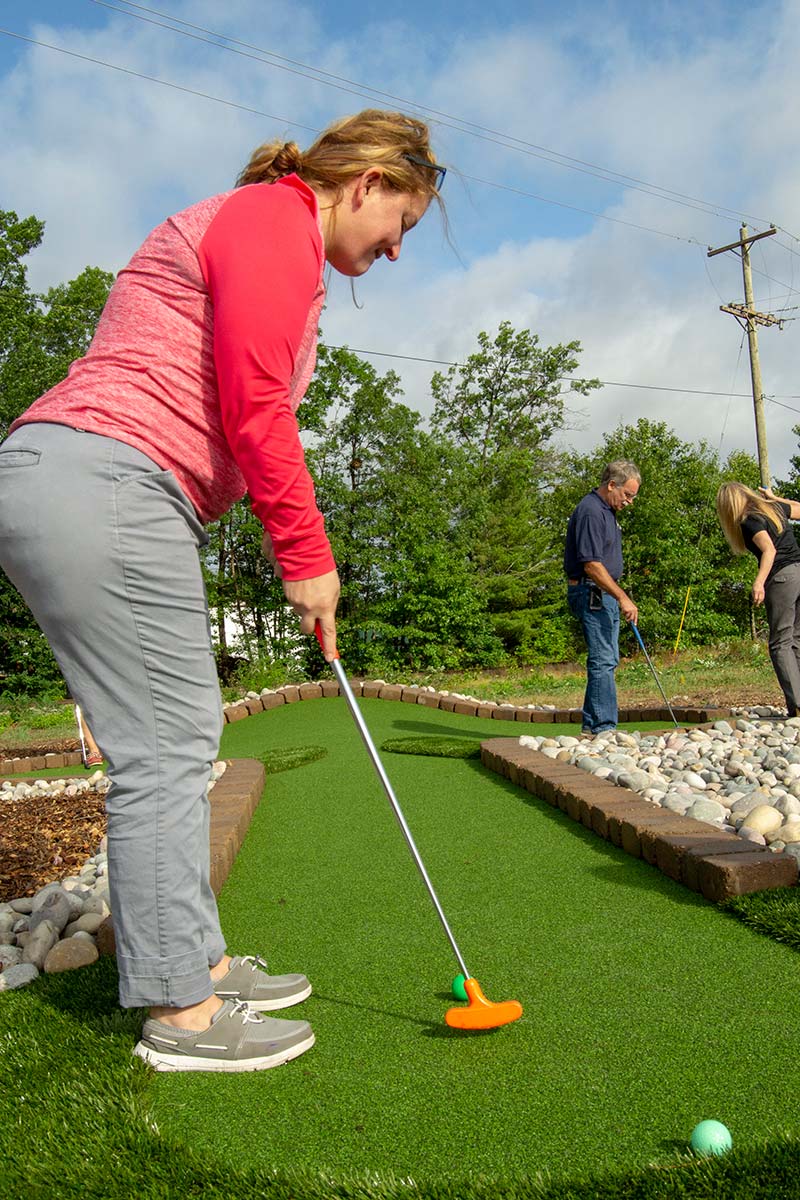 Is bringing your own putter to a mini-golf course cause for ridicule?